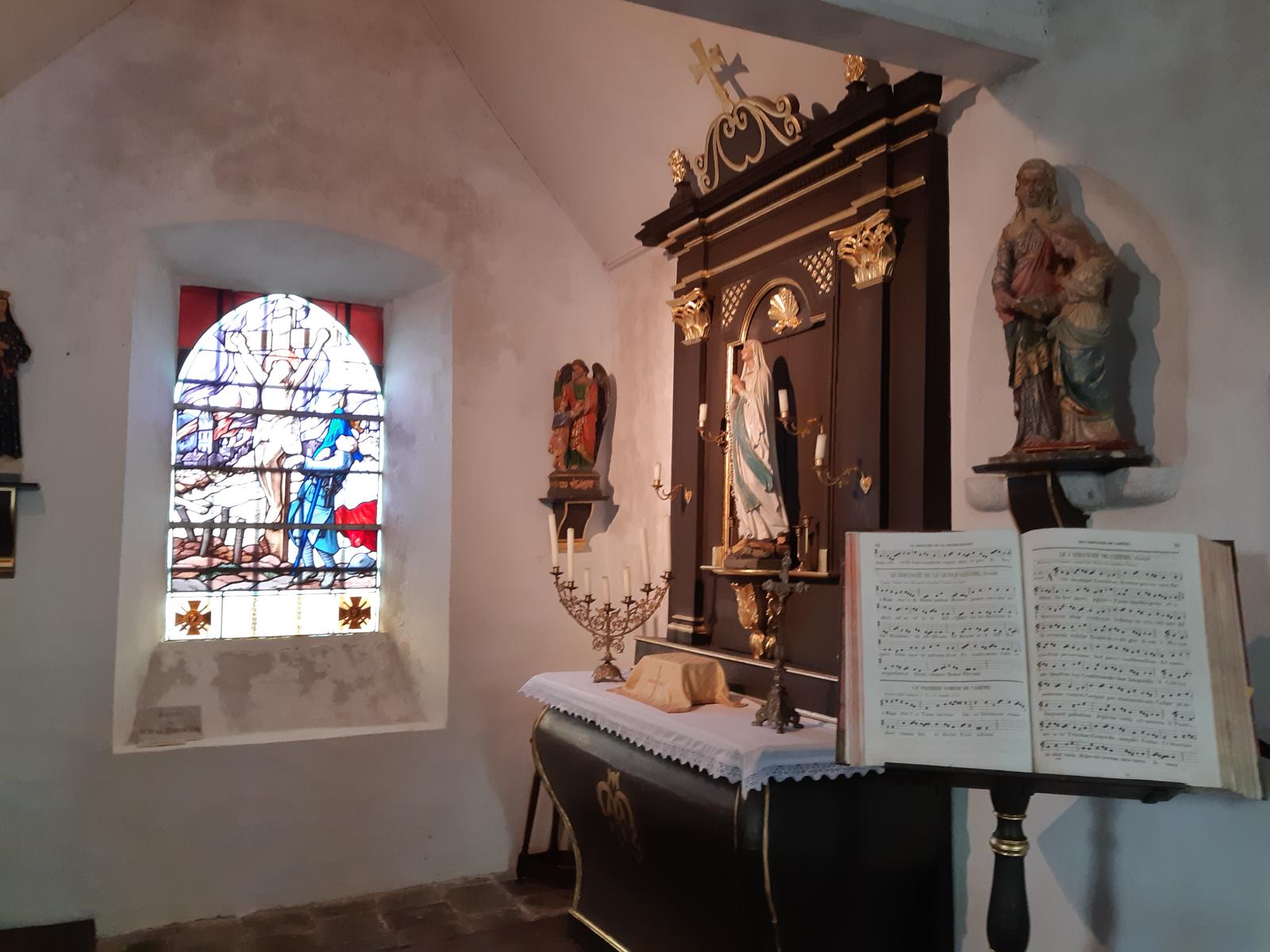 Transept de l'église de saint-Pierre du Tronchet